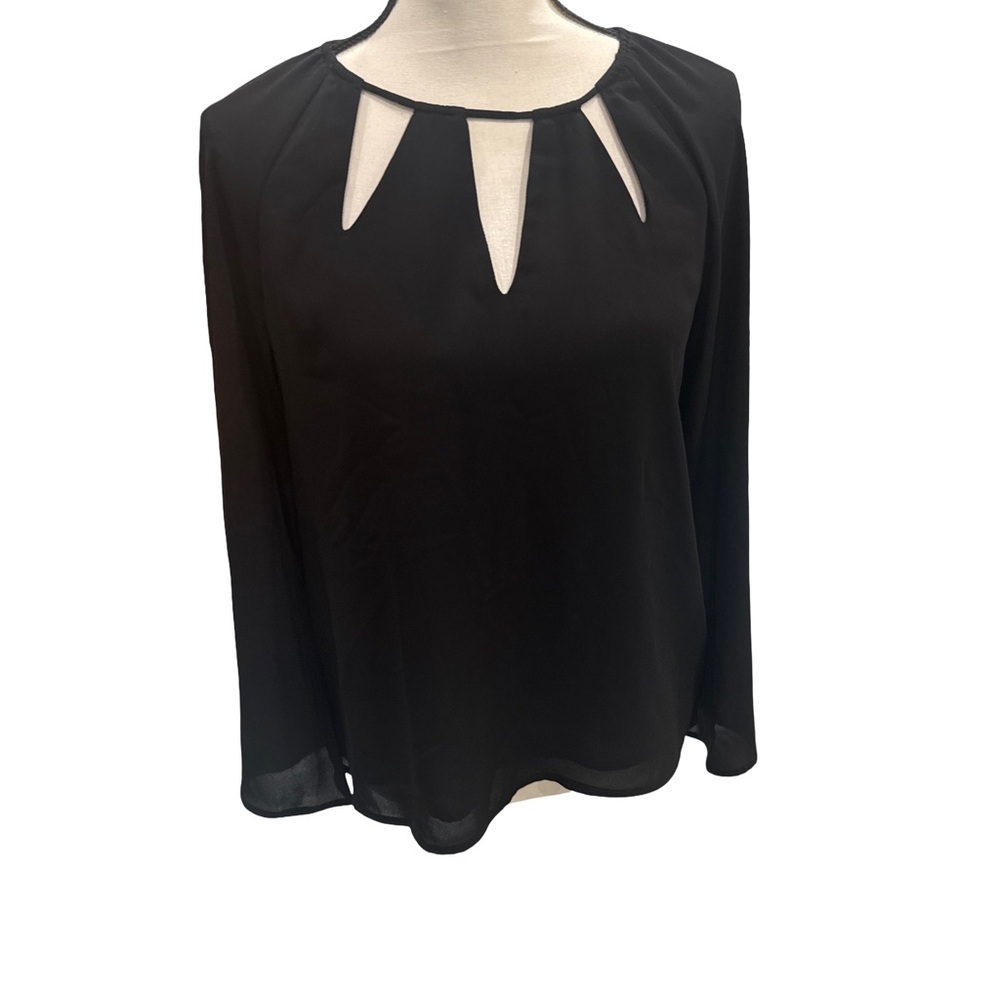 Keyhole Detail neck blouse